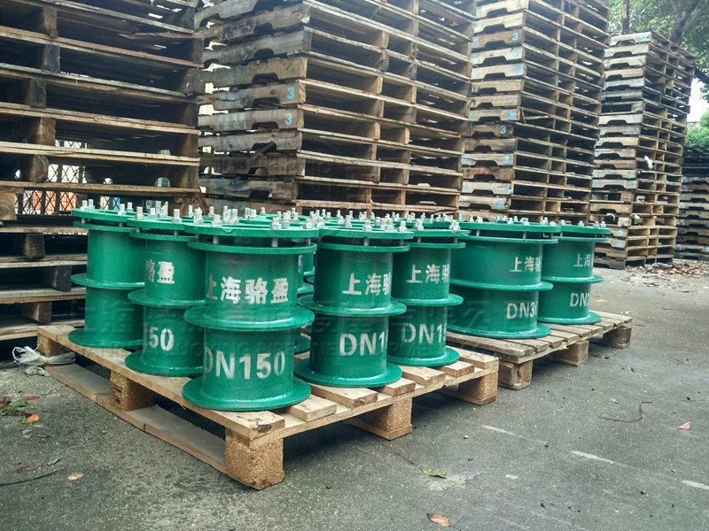 <a href=http://www.www.dxco.com.cn target=_blank class=infotextkey>柔性防水套管</a>防水層被破壞的原因