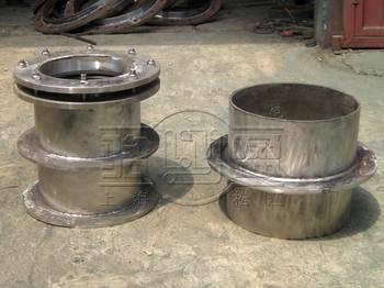 柔性防水他管和<a href=http://www.www.dxco.com.cn target=_blank class=infotextkey>剛性防水套管</a>